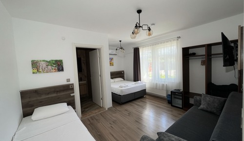 Triple Room, Garden View, Ground Floor