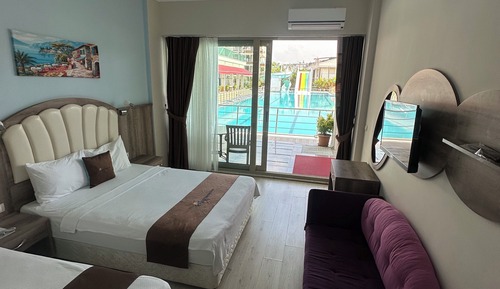 Standard Triple Room, Pool View
