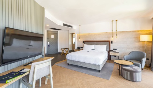 Deluxe Room, 1 King Bed