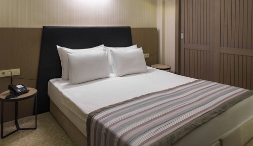 Standard Double Room, Garden View
