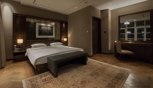 Diplomatic Suite