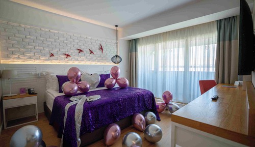 Honeymoon Room