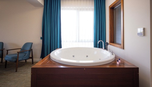 Royal Suite, Pool Access