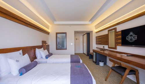 Superior Twin Room, Pool Access