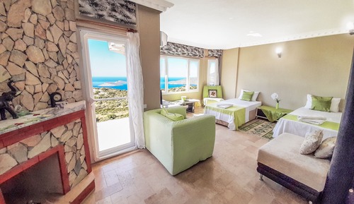 Senior Suite, 2 Bedrooms, Kitchen, Sea View