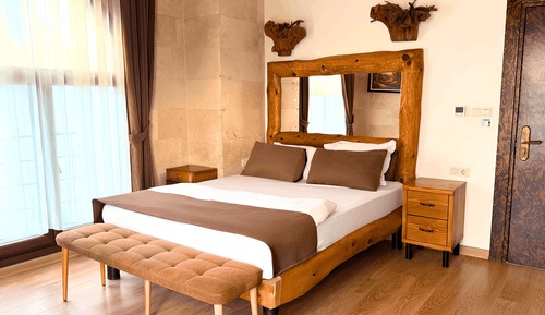 Economy Room
