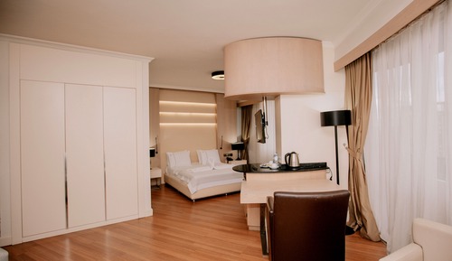 Family Room, City View