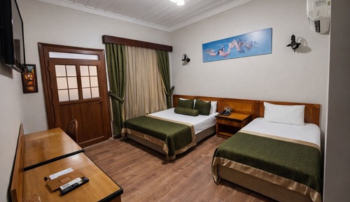 Sardunya Triple room