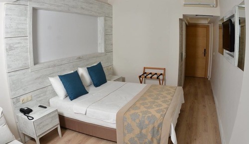 Standard Double or Twin Room, Sea View