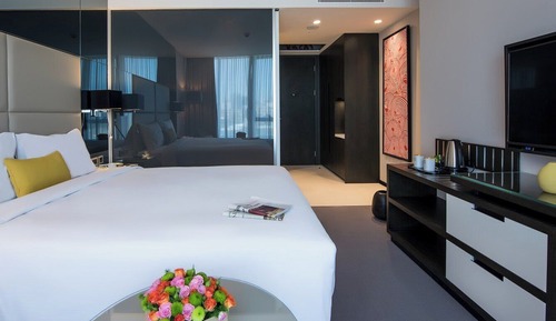 Room, 1 King Bed, City View