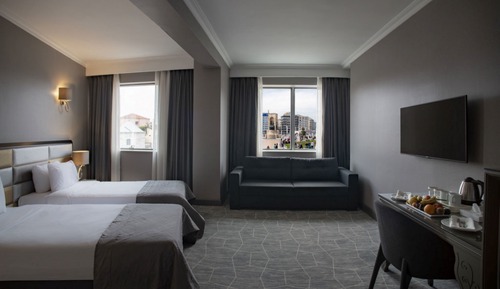 Family Room, Connecting Rooms (Citylife)
