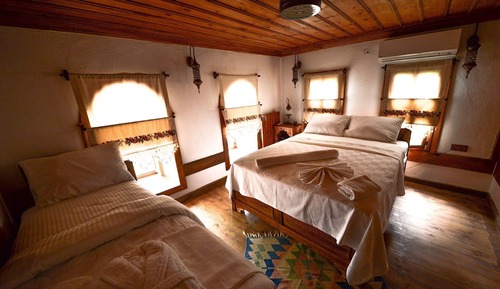 Deluxe Triple Room