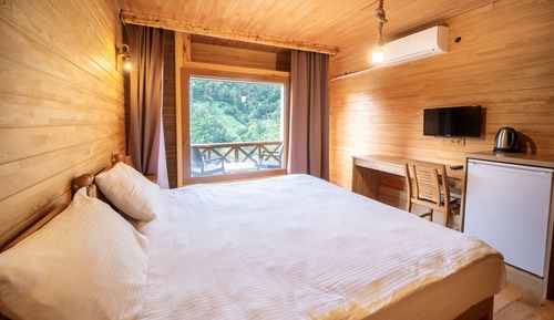 Deluxe Triple Room, Multiple Beds, Balcony, River View