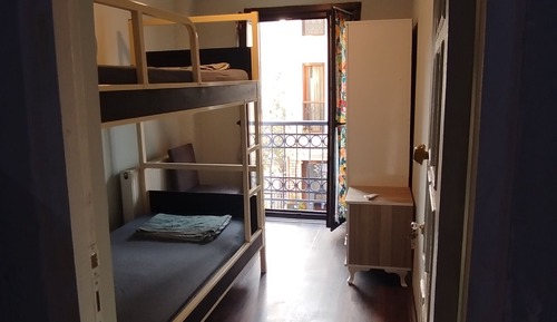 1 Bed in 2-Bed Room (8-Bed Floor)