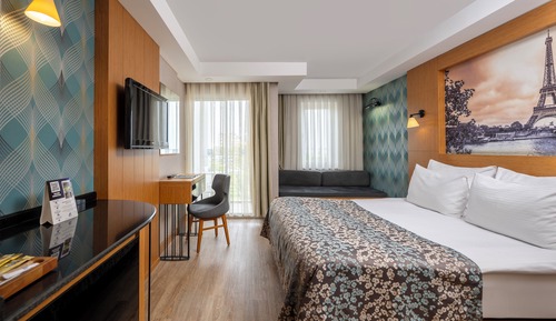 Standard Double or Twin Room, Balcony