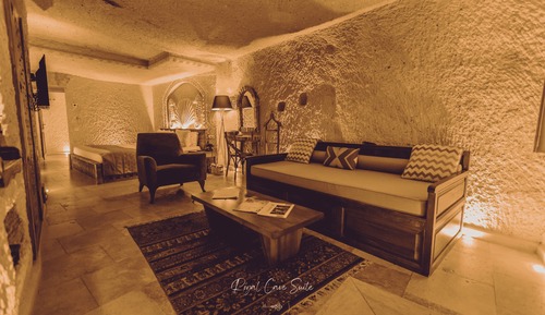 Royal Cave Suite with Jacuzzi