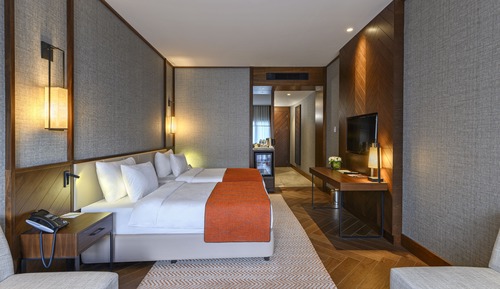Deluxe Room with 2 Single Beds, Courtyard View