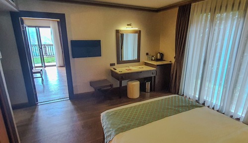 Two Connecting Double Rooms (Basement Floor)