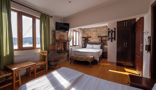 Triple Room, Partial Lake View