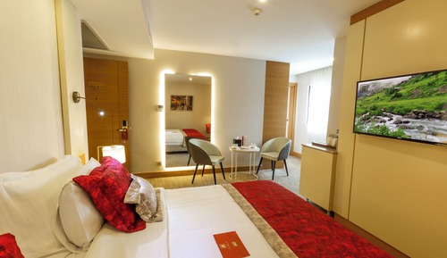 Superior Family Suite with Sea View