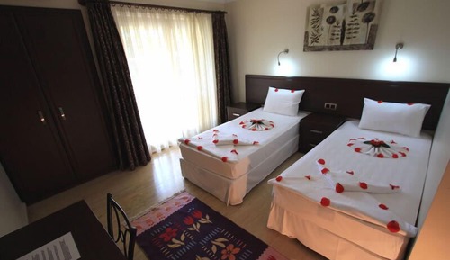 Standard Double or Twin Room, Garden View