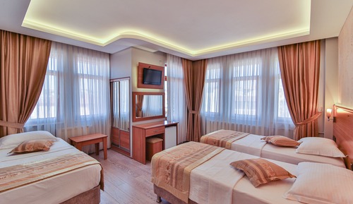 Classic Triple Room, Sea View