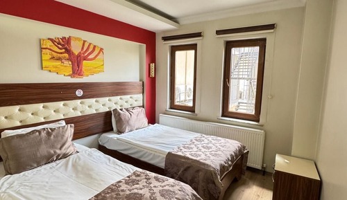Standard Quadruple Room, City View