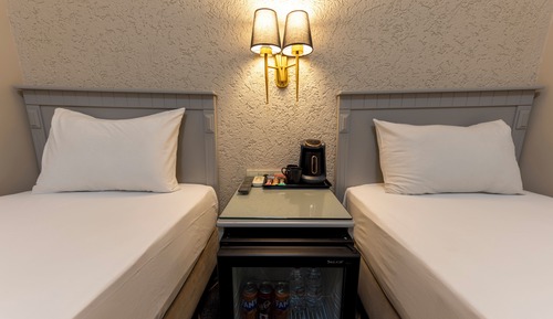 Economy Room