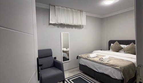 Economy Room