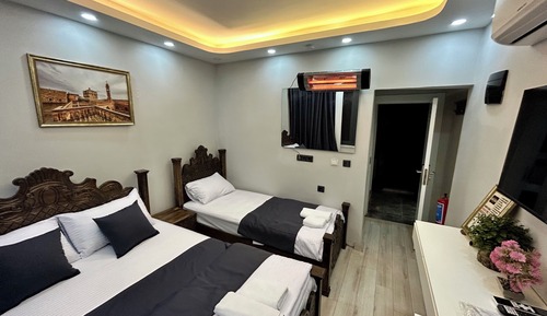 Deluxe Triple Room, Patio