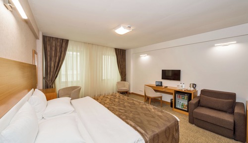 Deluxe Room, Multiple Beds, City View