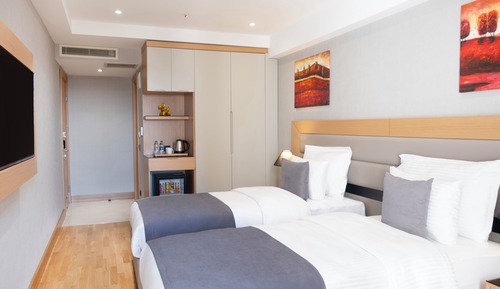 Standard Twin Room, City View