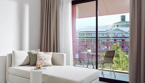 Pearl Room Land View