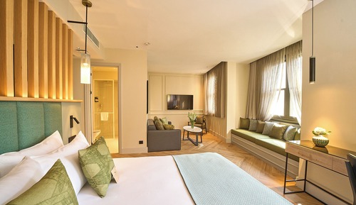 Pera Premium Deluxe Room