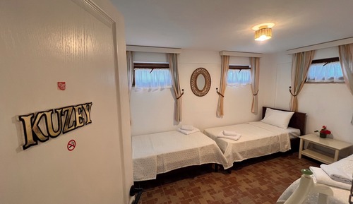 Economy Triple Room