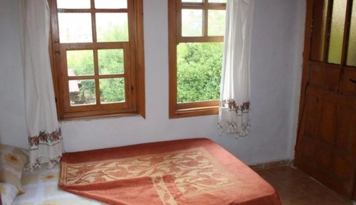 Standard Double Room, Garden View