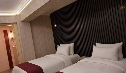 Economy Twin Room, Balcony