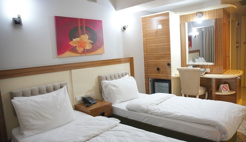 Standard Twin Room, City View