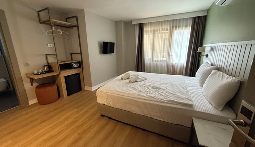DELUXE CIFT KISILIK ODA - BALKONLU