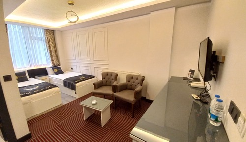 Standard Twin Room