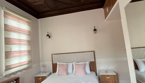 Standard Double Room, Garden View