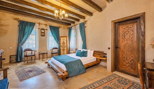 Suite, 1 King Bed, Non Smoking