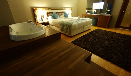 Premium Suite