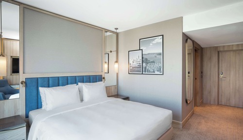 Superior Room, City View