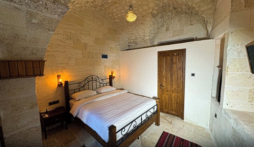 Takoran Valley- Delux Room