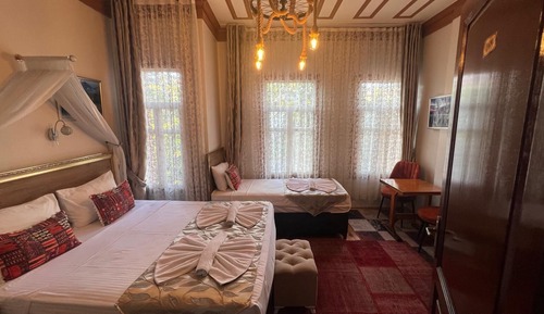 Standard Triple Room, City View