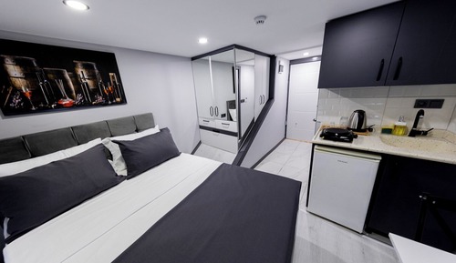 Economy Room