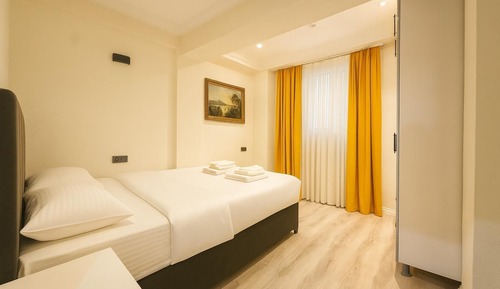 Family Apartment, 2 Bedrooms, Balcony, Garden View
