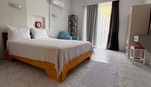 Large Double Room