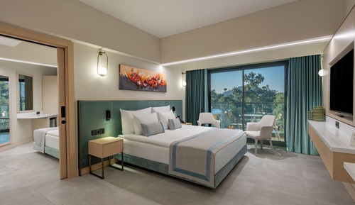 Family Room, 2 Bedrooms